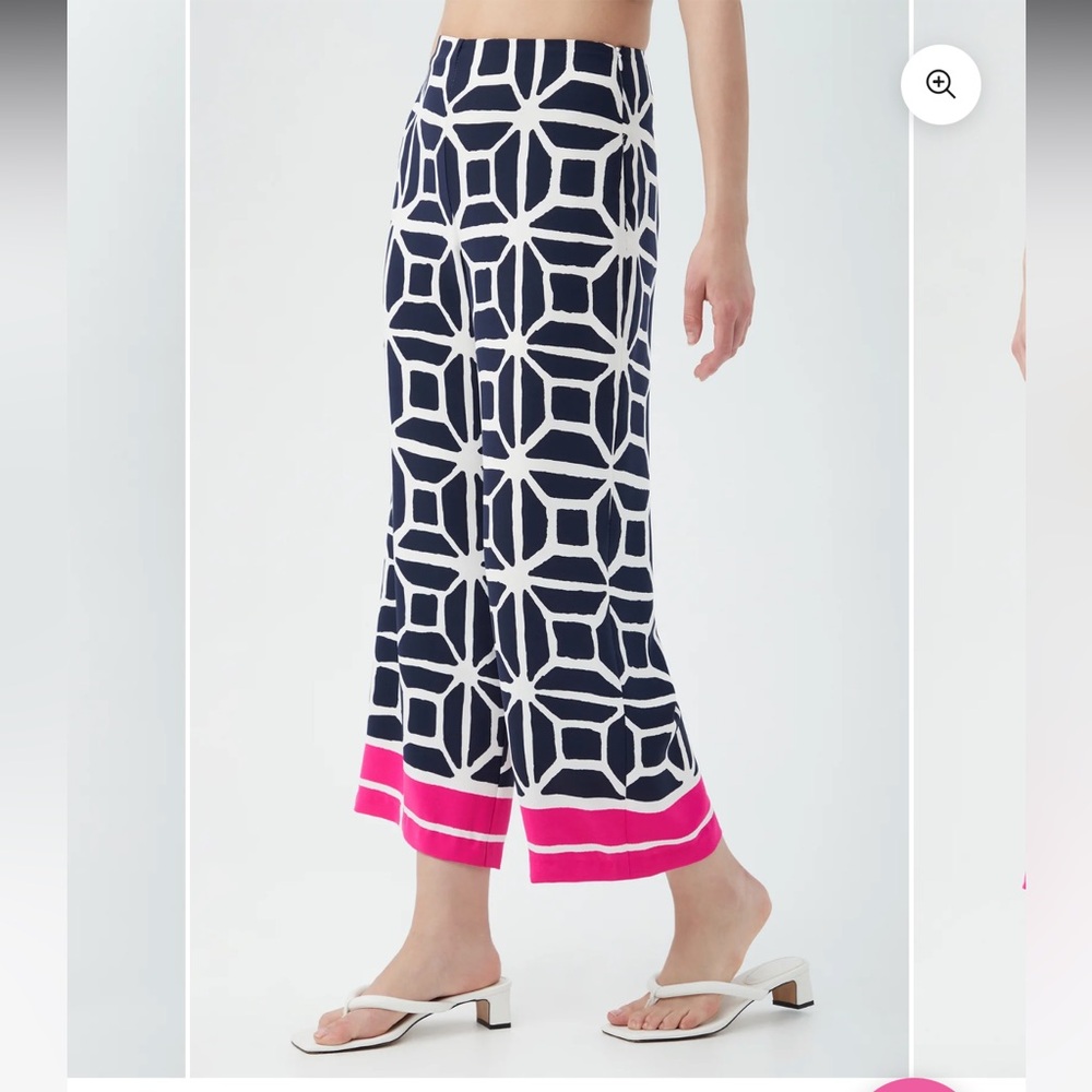 NWT TRINA TURK
Orlett Wide-Leg Crop Pant - Durell Georgette - Picture 4 of 6